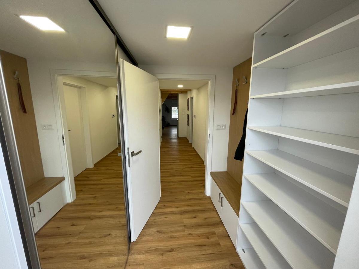 Apartman Svetla Pardubice Buitenkant foto