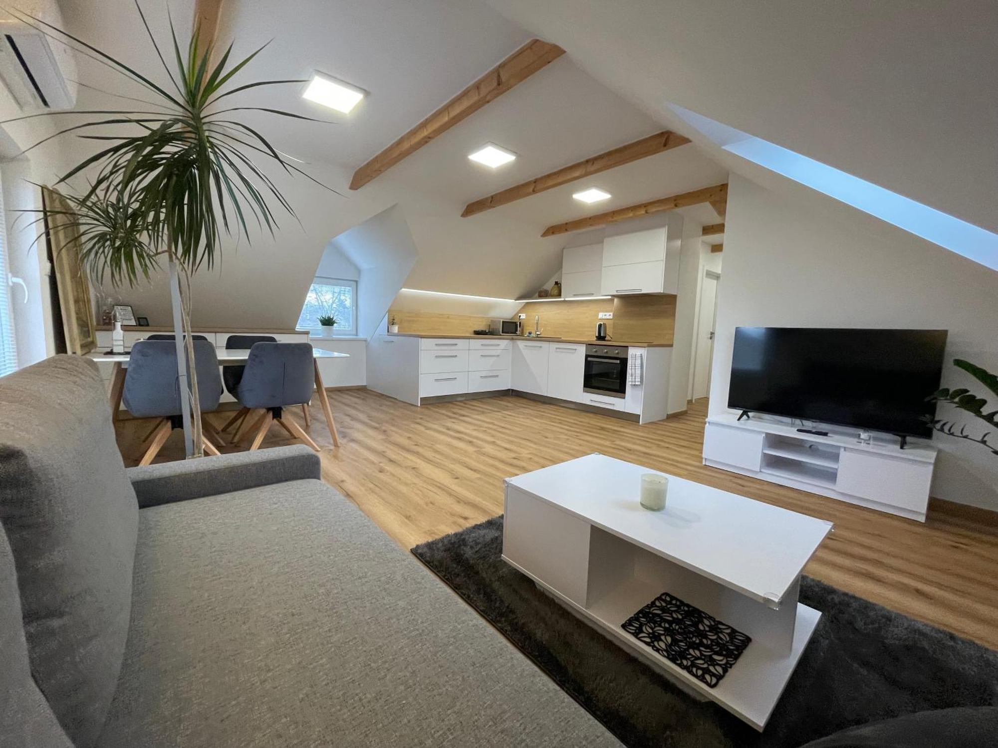 Apartman Svetla Pardubice Buitenkant foto